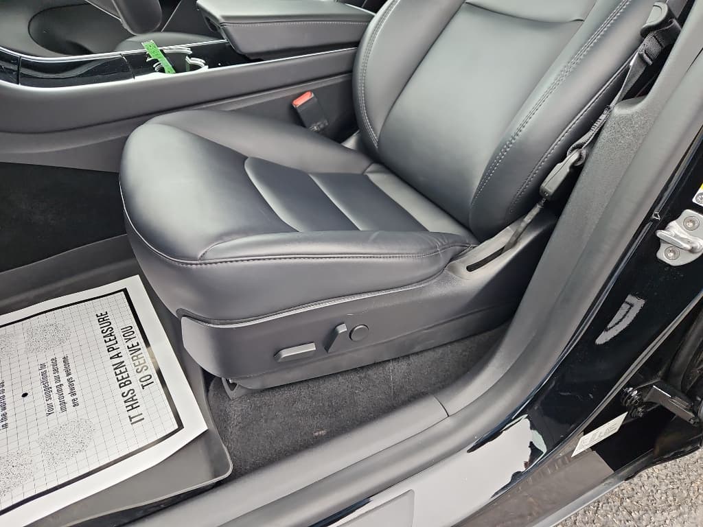 2020 Tesla Model Y view 7