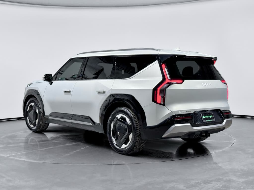 2024 Kia EV9 view 2