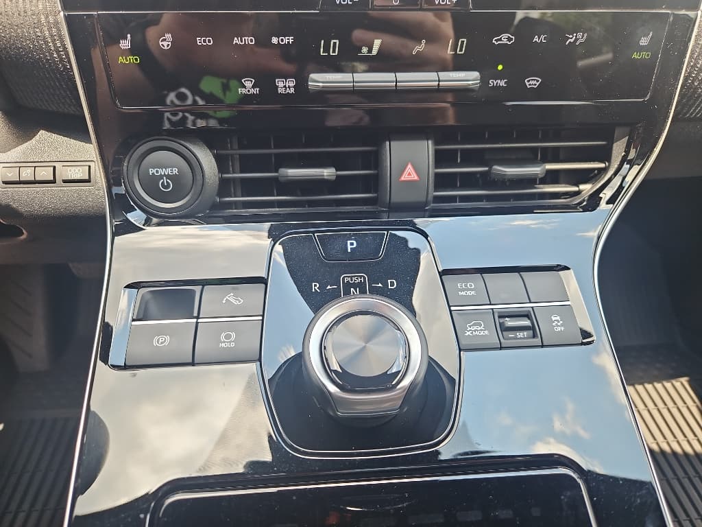 2023 Toyota bZ4X view 14