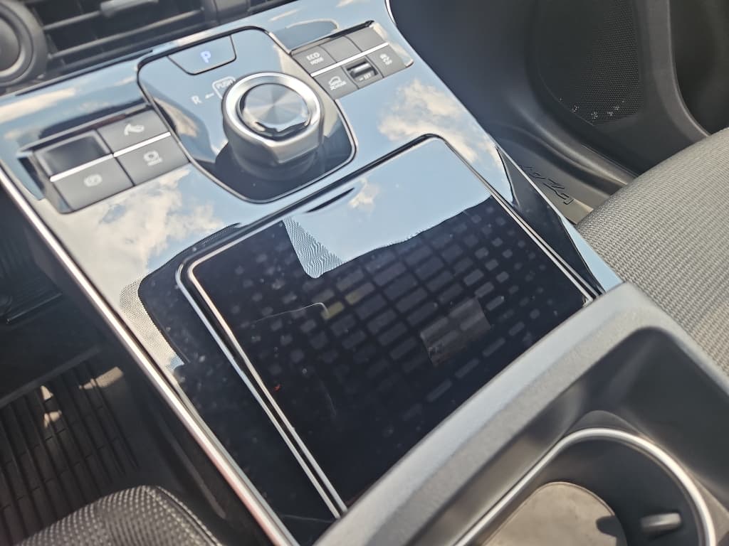 2023 Toyota bZ4X view 17