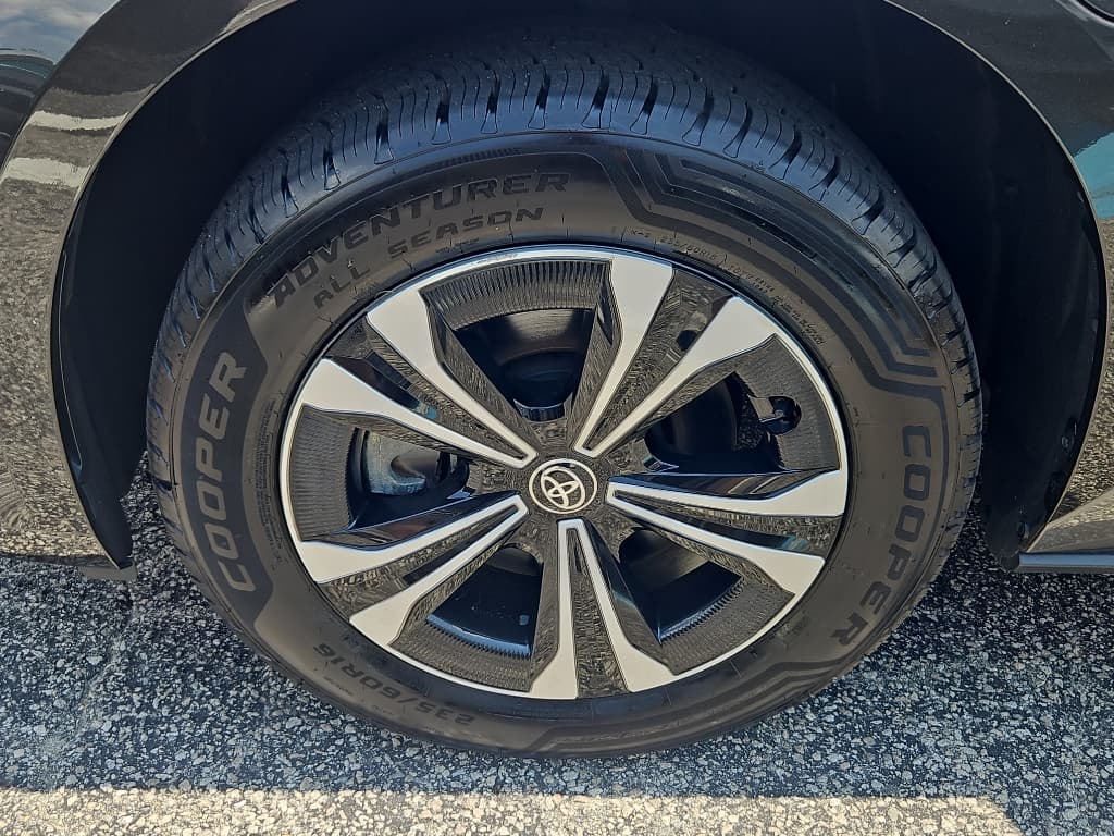 2023 Toyota bZ4X view 23