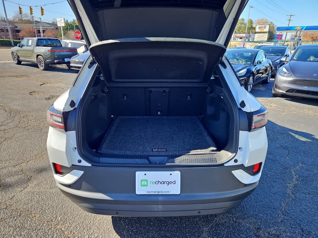 2023 Volkswagen ID.4 view 23