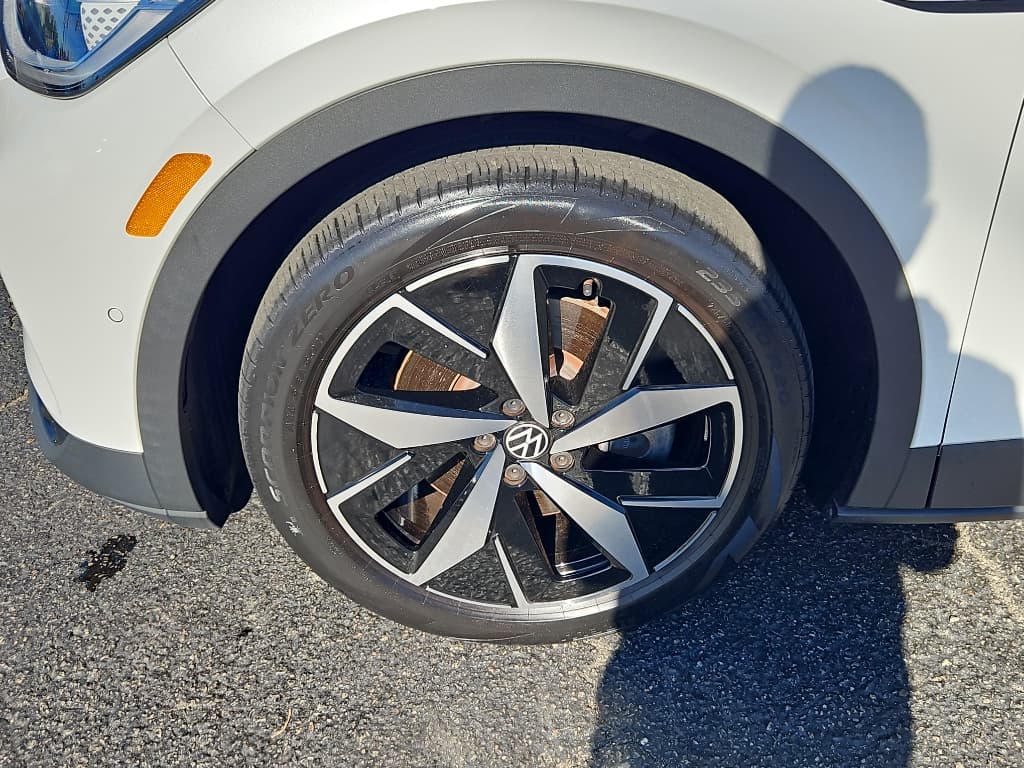 2023 Volkswagen ID.4 view 26