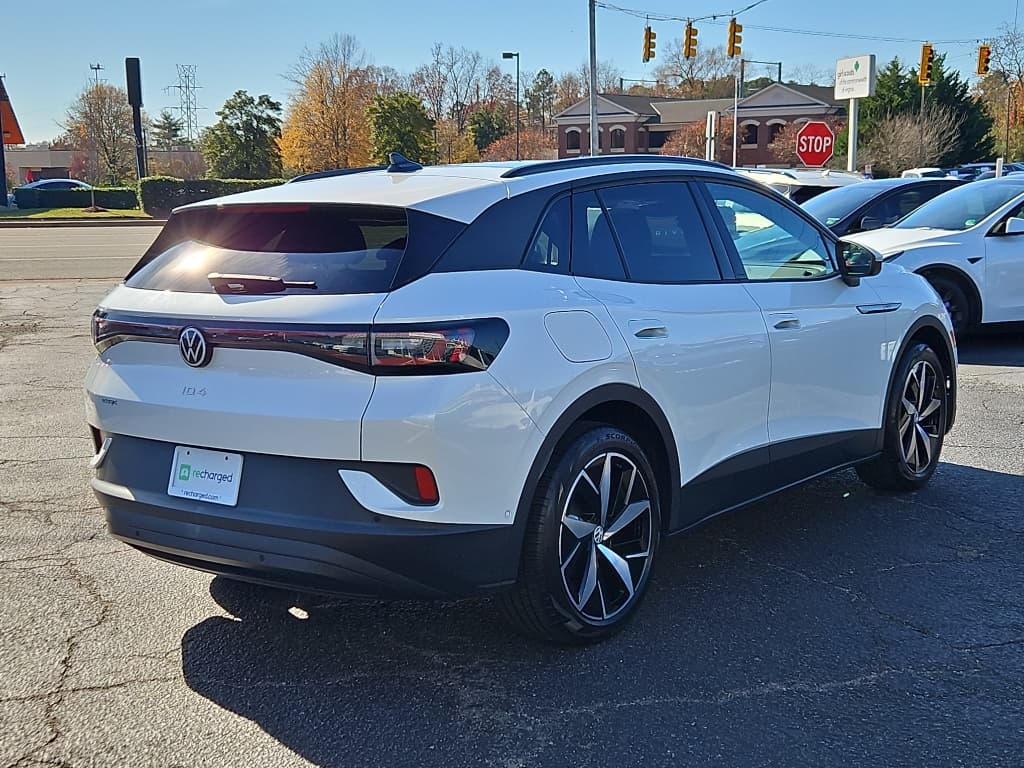 2023 Volkswagen ID.4 view 3