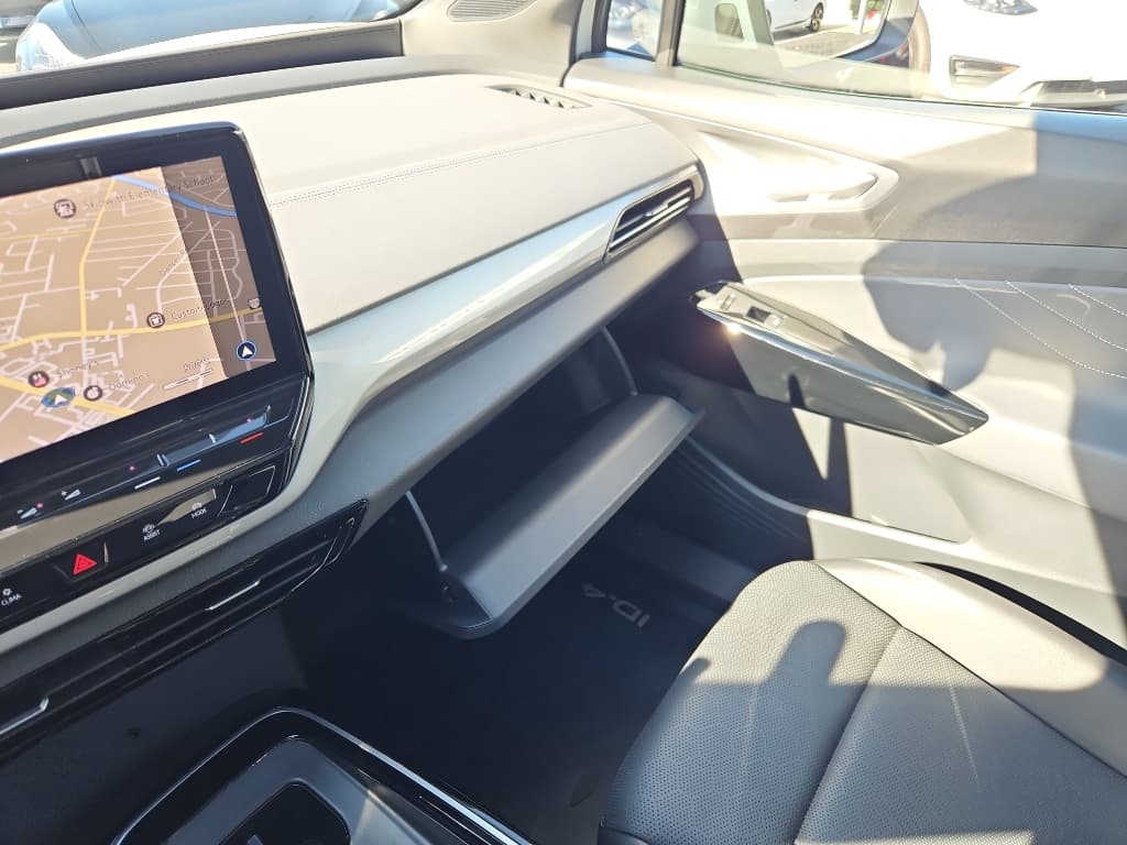 2023 Volkswagen ID.4 view 19