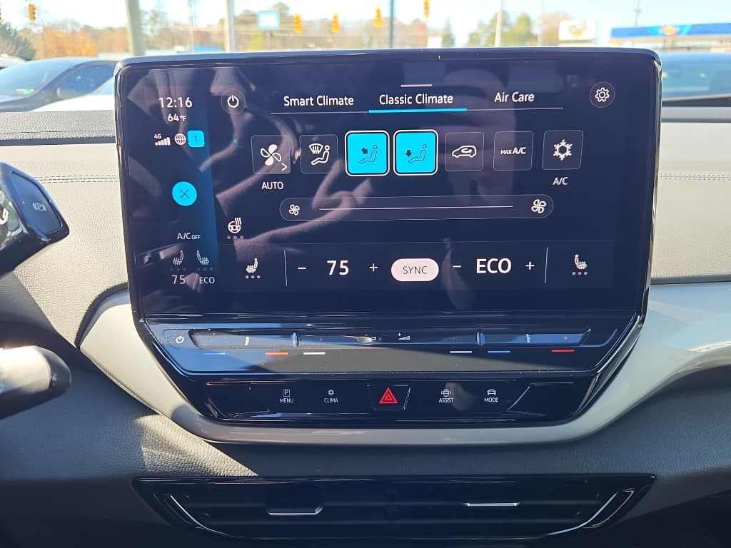 2023 Volkswagen ID.4 view 15