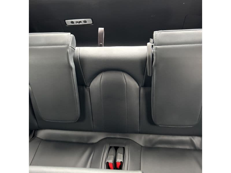 2023 Mitsubishi Outlander PHEV view 7