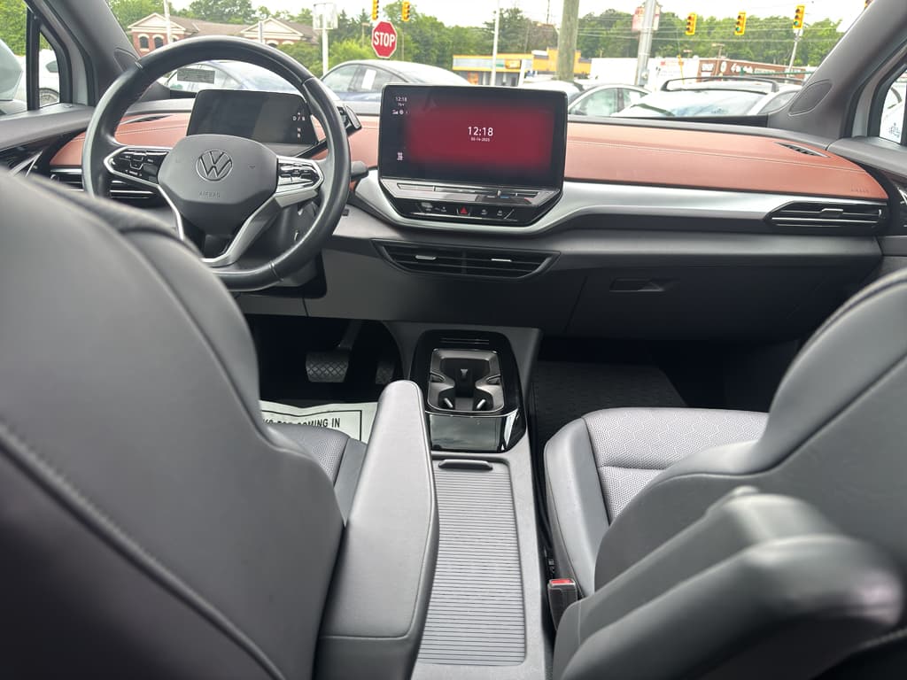 2021 Volkswagen ID.4 view 12