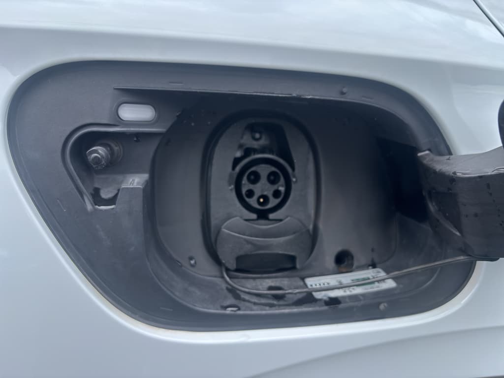 2021 Volkswagen ID.4 view 5