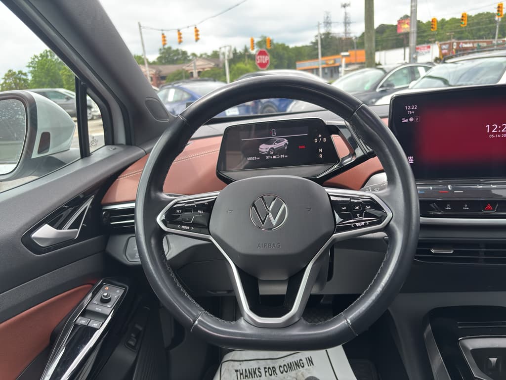 2021 Volkswagen ID.4 view 8