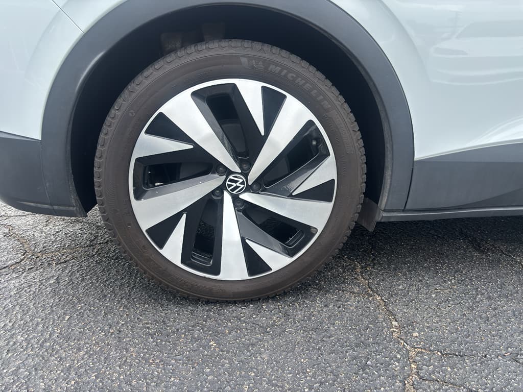 2021 Volkswagen ID.4 view 22