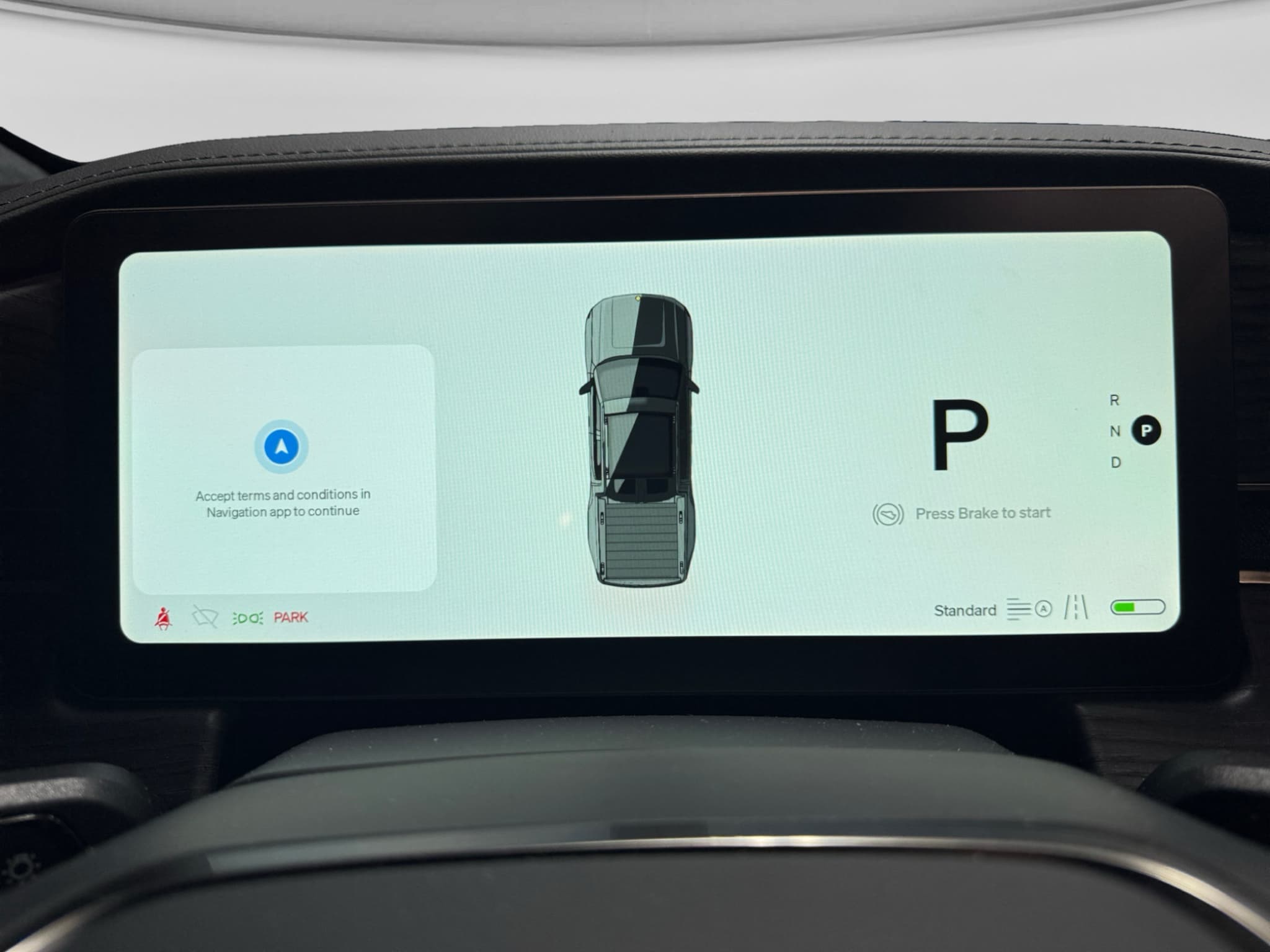 2023 Rivian R1T view 9
