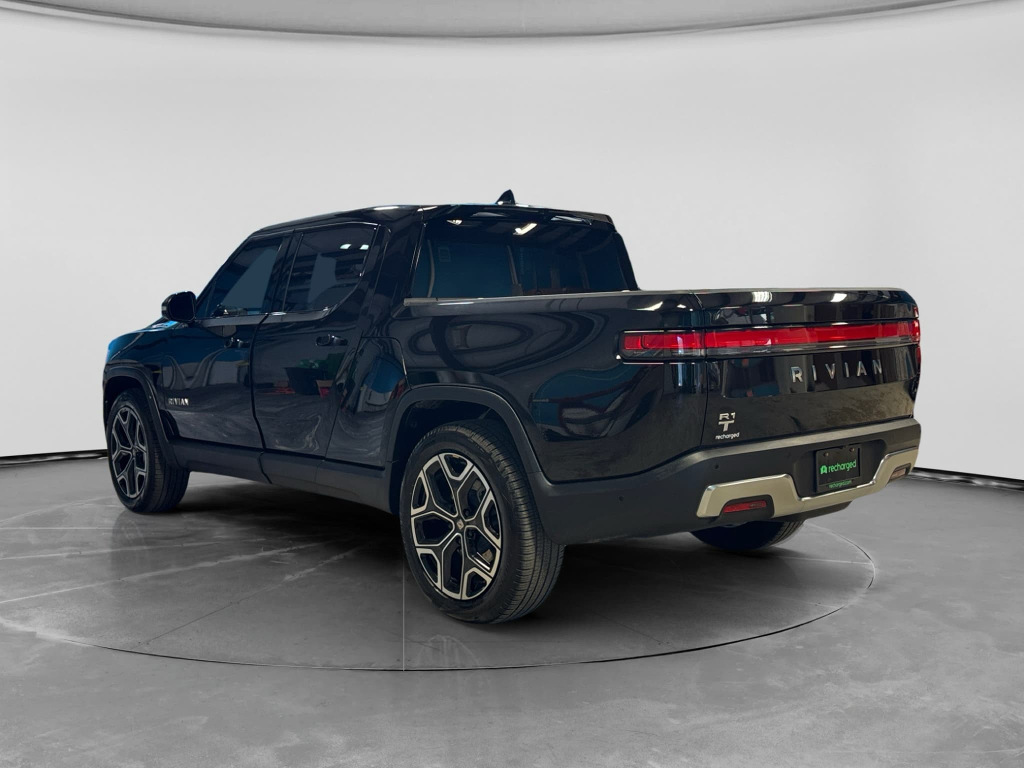 2023 Rivian R1T view 2