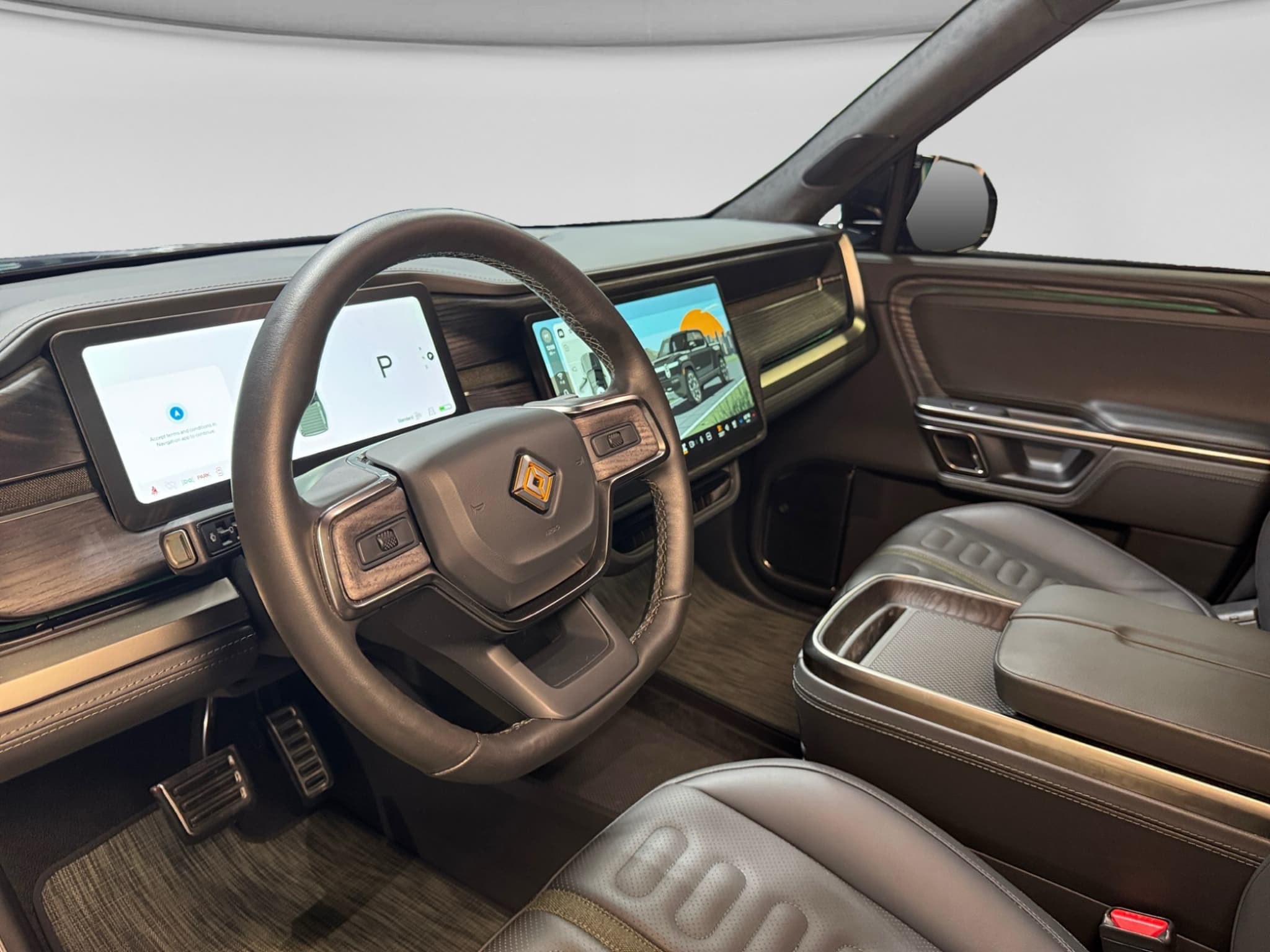 2023 Rivian R1T view 17