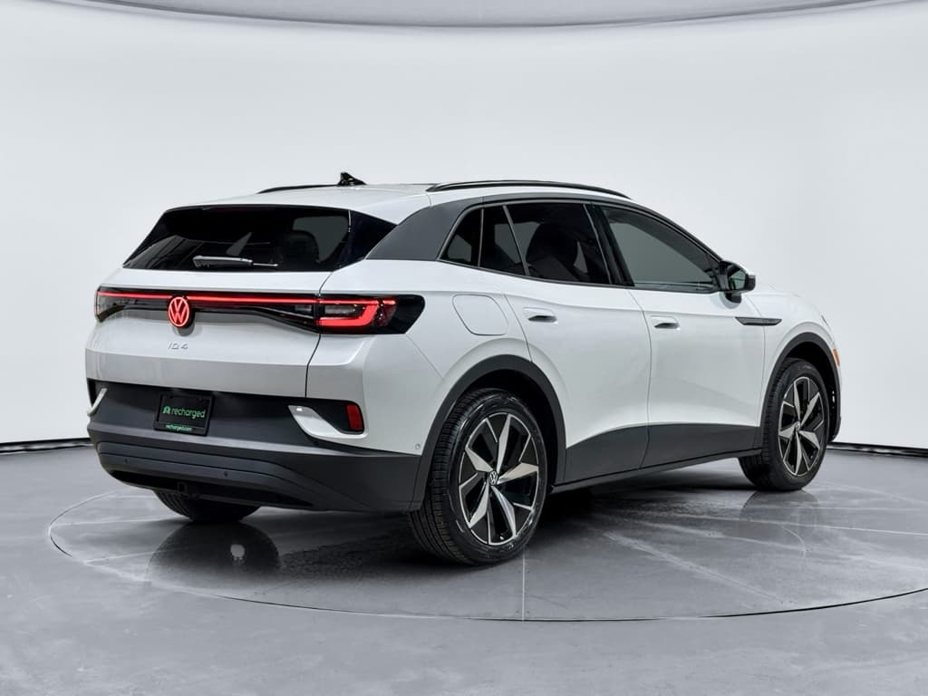 2023 Volkswagen ID.4 view 3