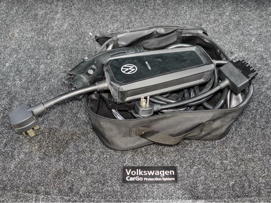 2023 Volkswagen ID.4 view 6