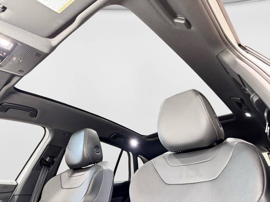 2023 Volkswagen ID.4 view 26