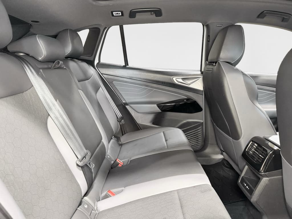 2023 Volkswagen ID.4 view 24
