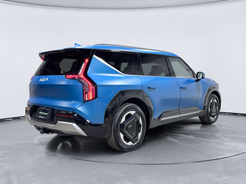 2024 Kia EV9 view 3