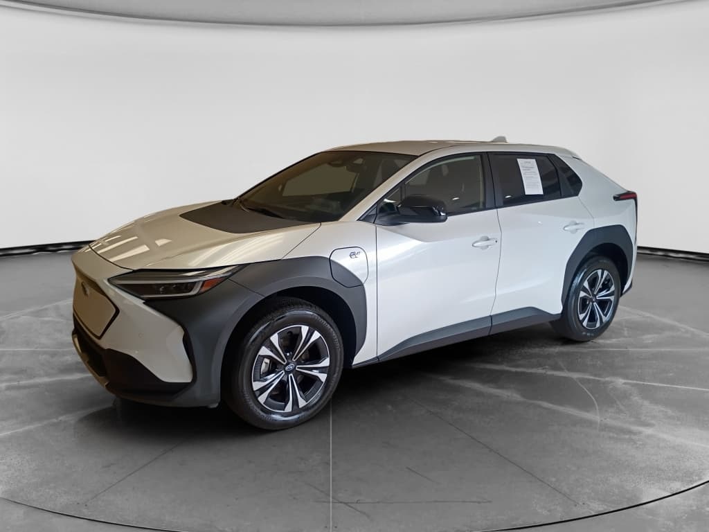 2023 Subaru Solterra view 17