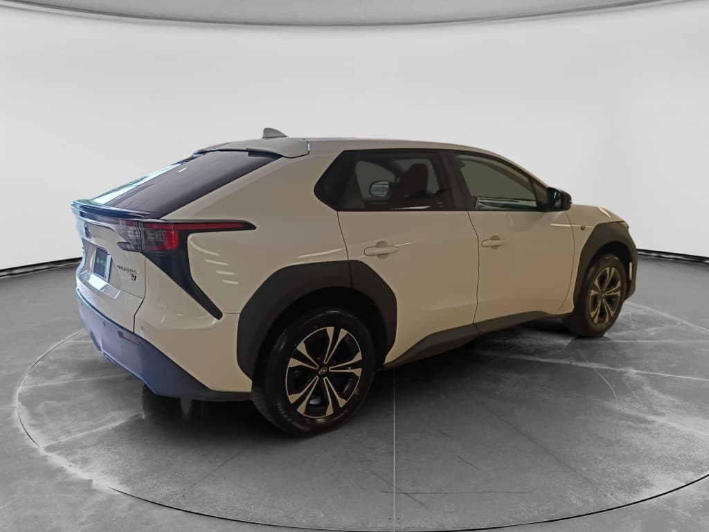 2023 Subaru Solterra view 16