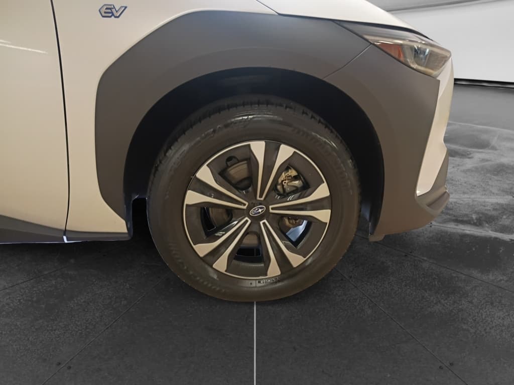 2023 Subaru Solterra view 13