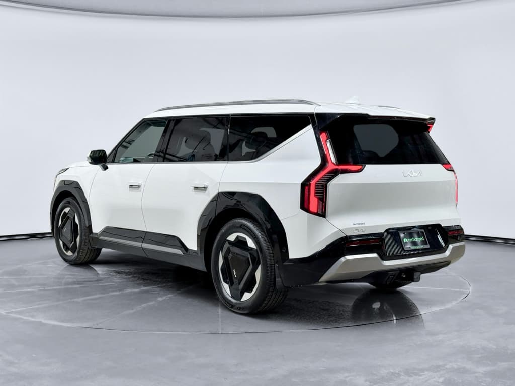 2024 Kia EV9 view 2