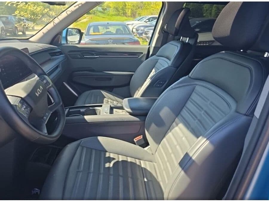 2024 Kia EV9 view 5