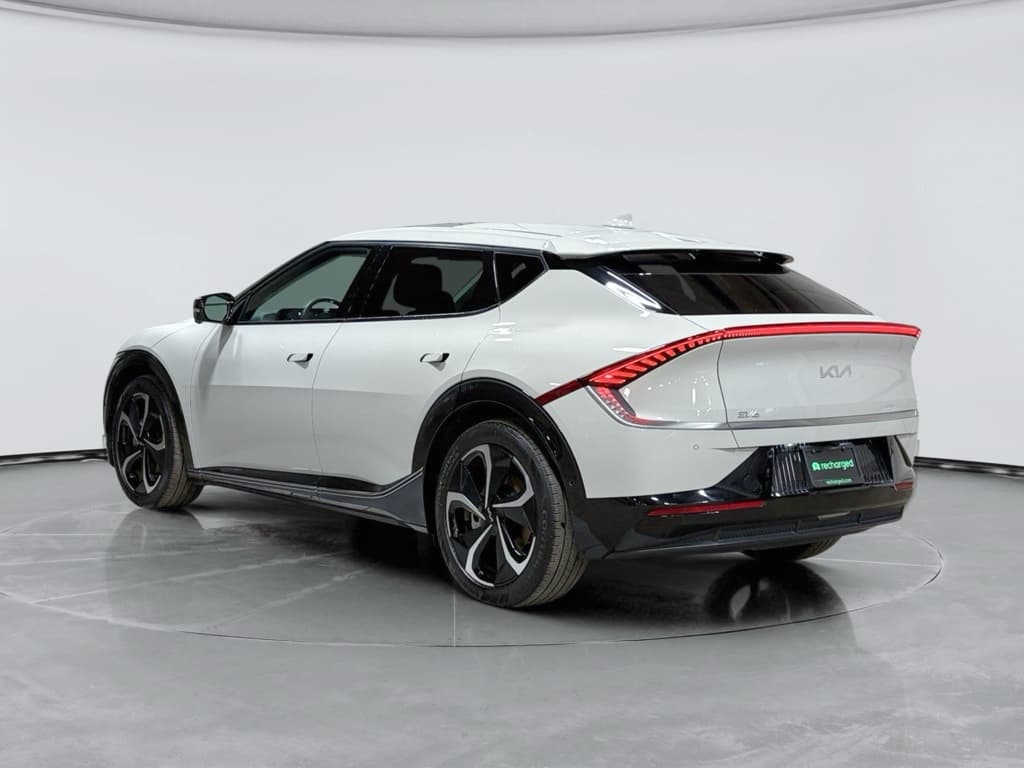 2022 Kia EV6 view 2