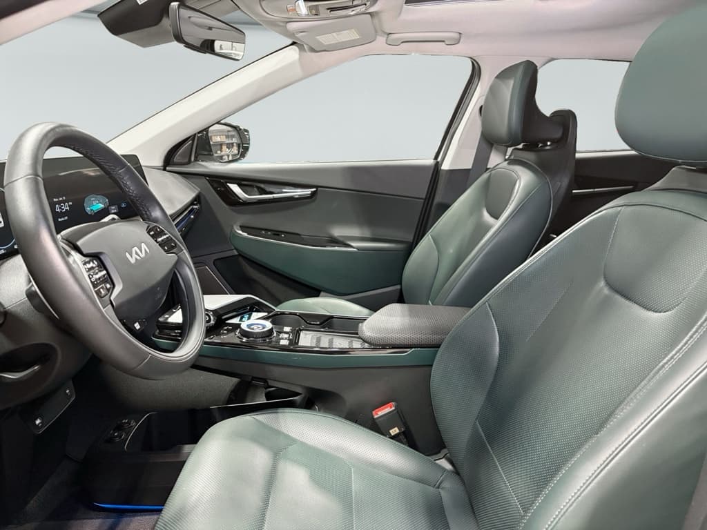 2022 Kia EV6 view 18
