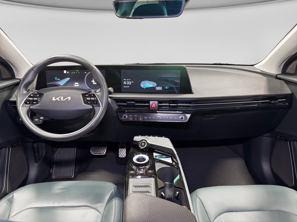 2022 Kia EV6 view 17