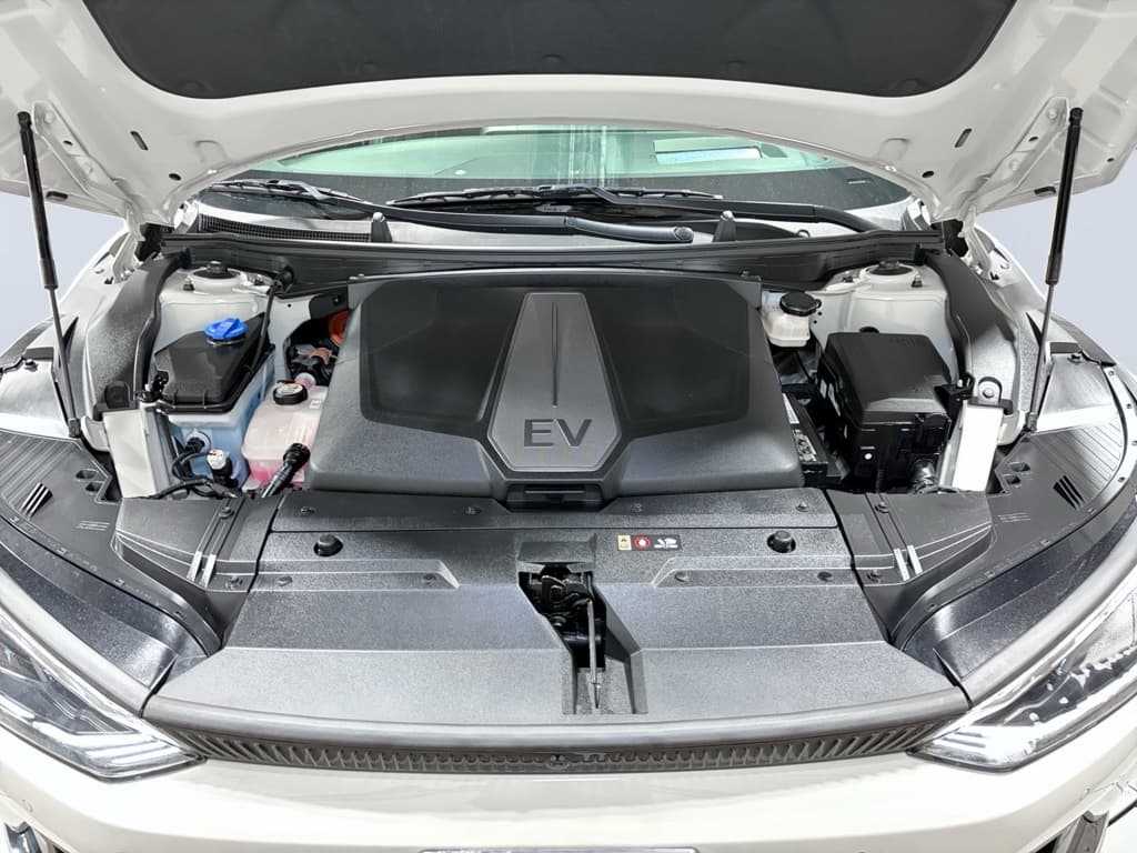2022 Kia EV6 view 27