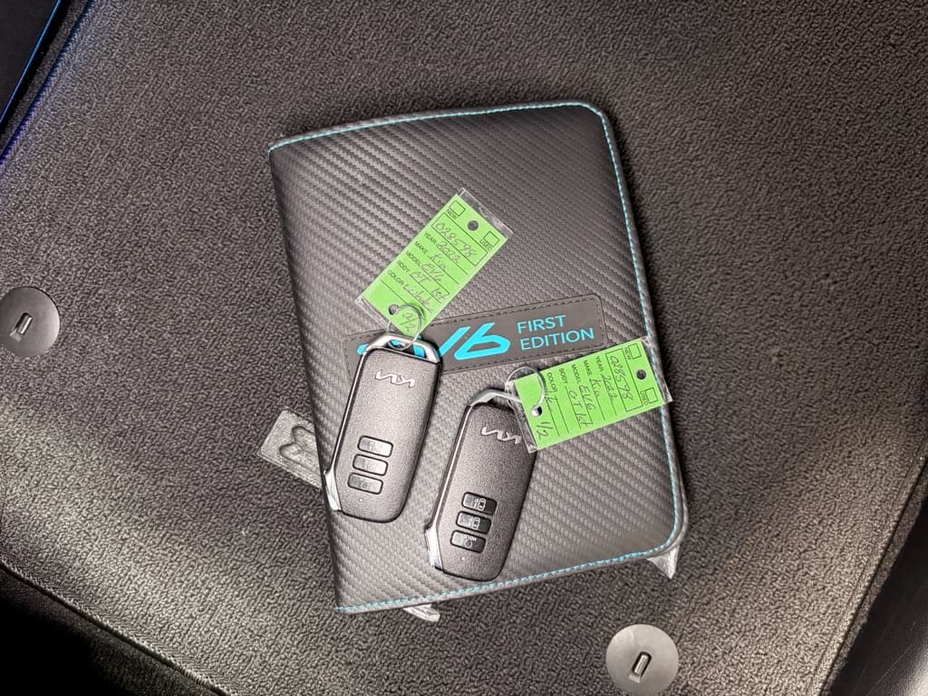 2022 Kia EV6 view 25