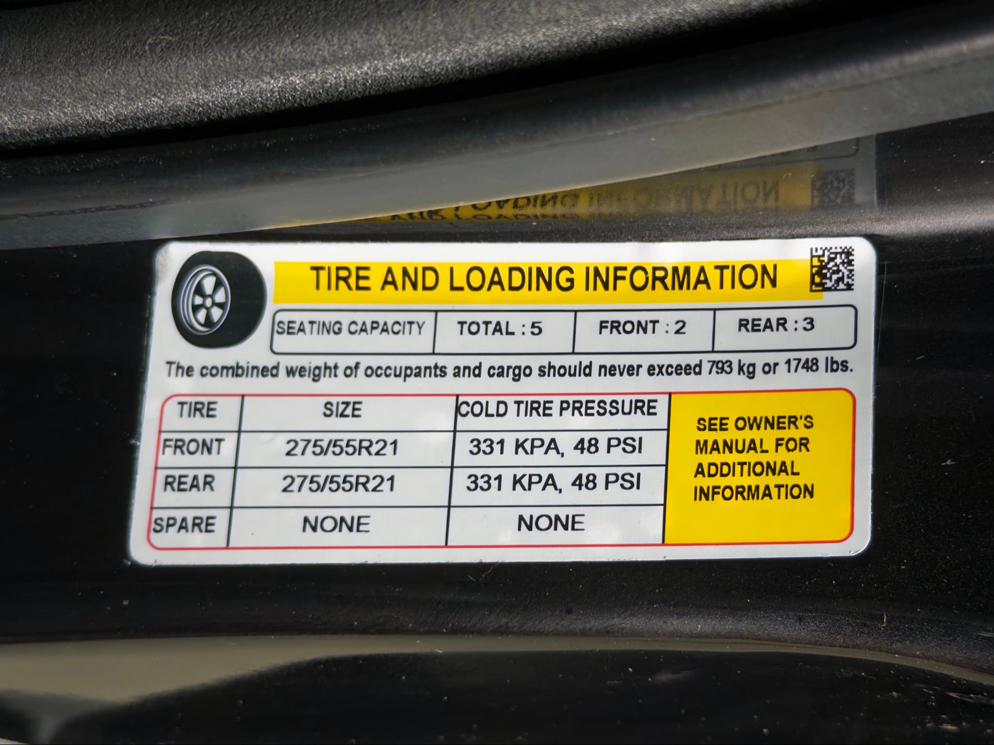 2023 Rivian R1T view 31