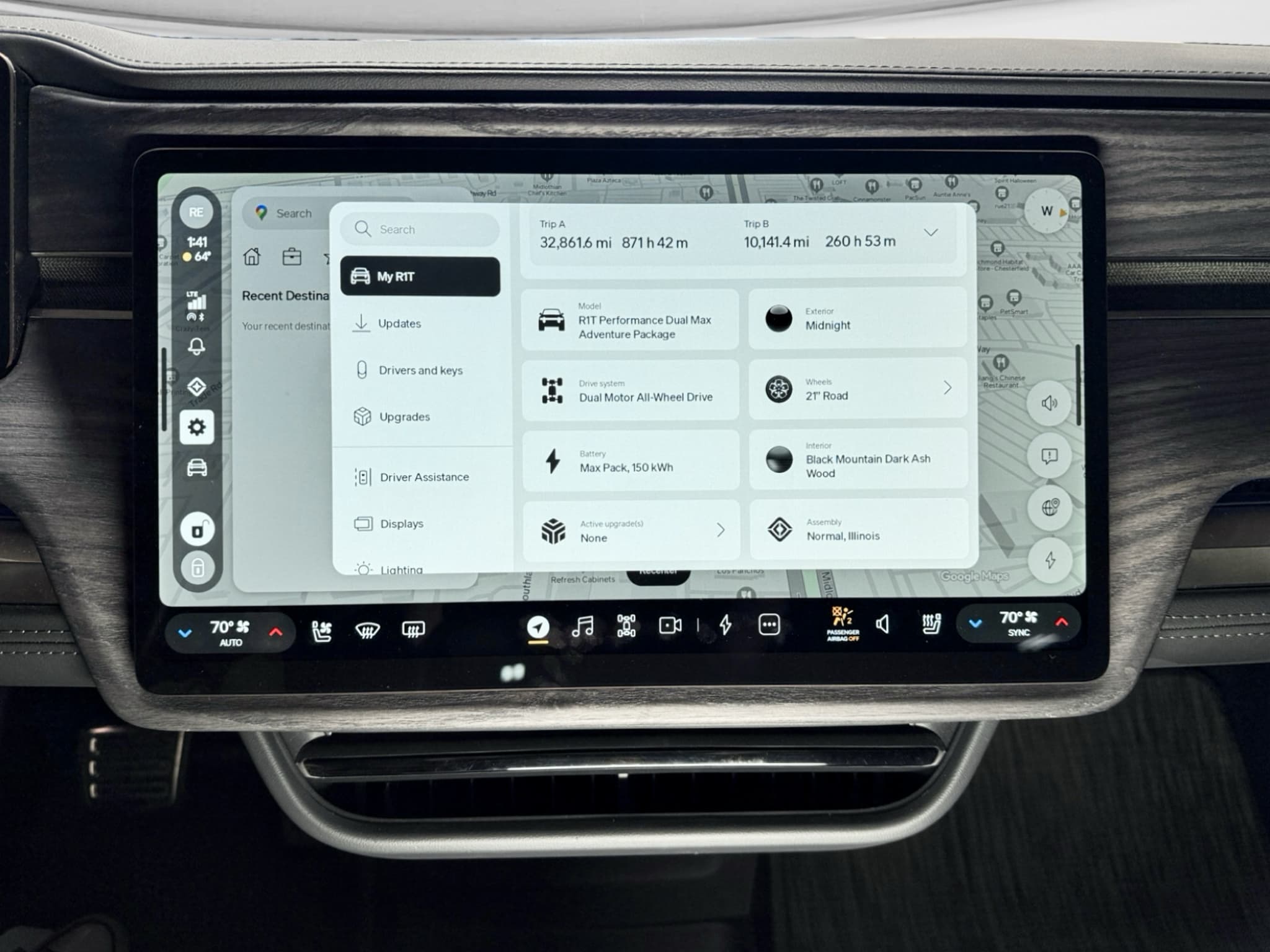 2023 Rivian R1T view 15
