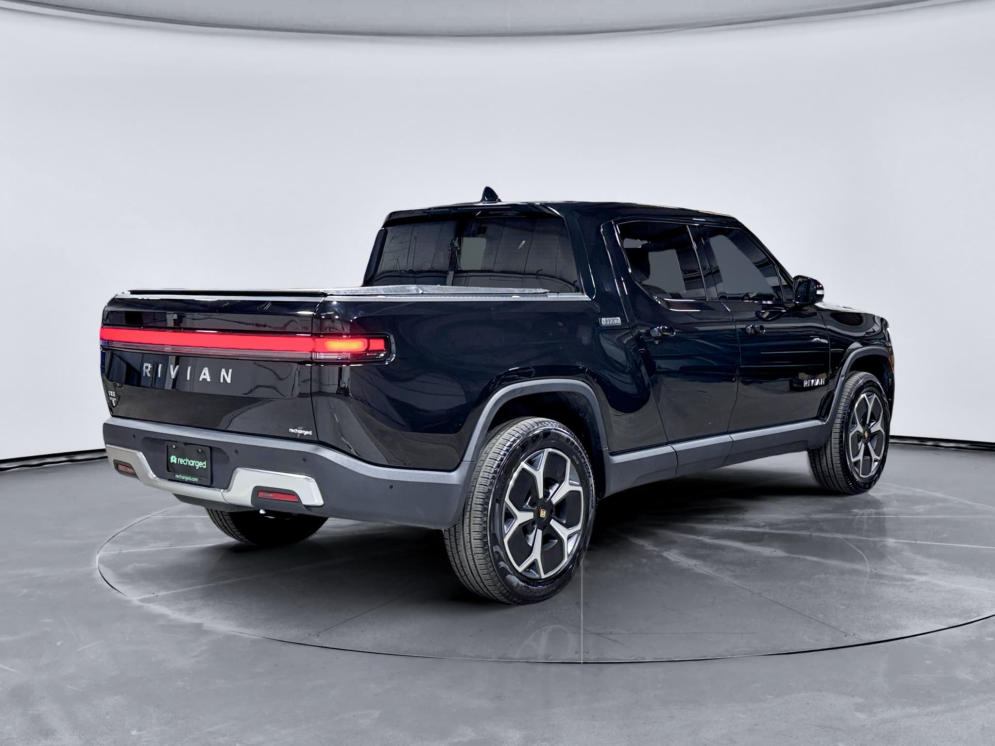 2023 Rivian R1T view 3