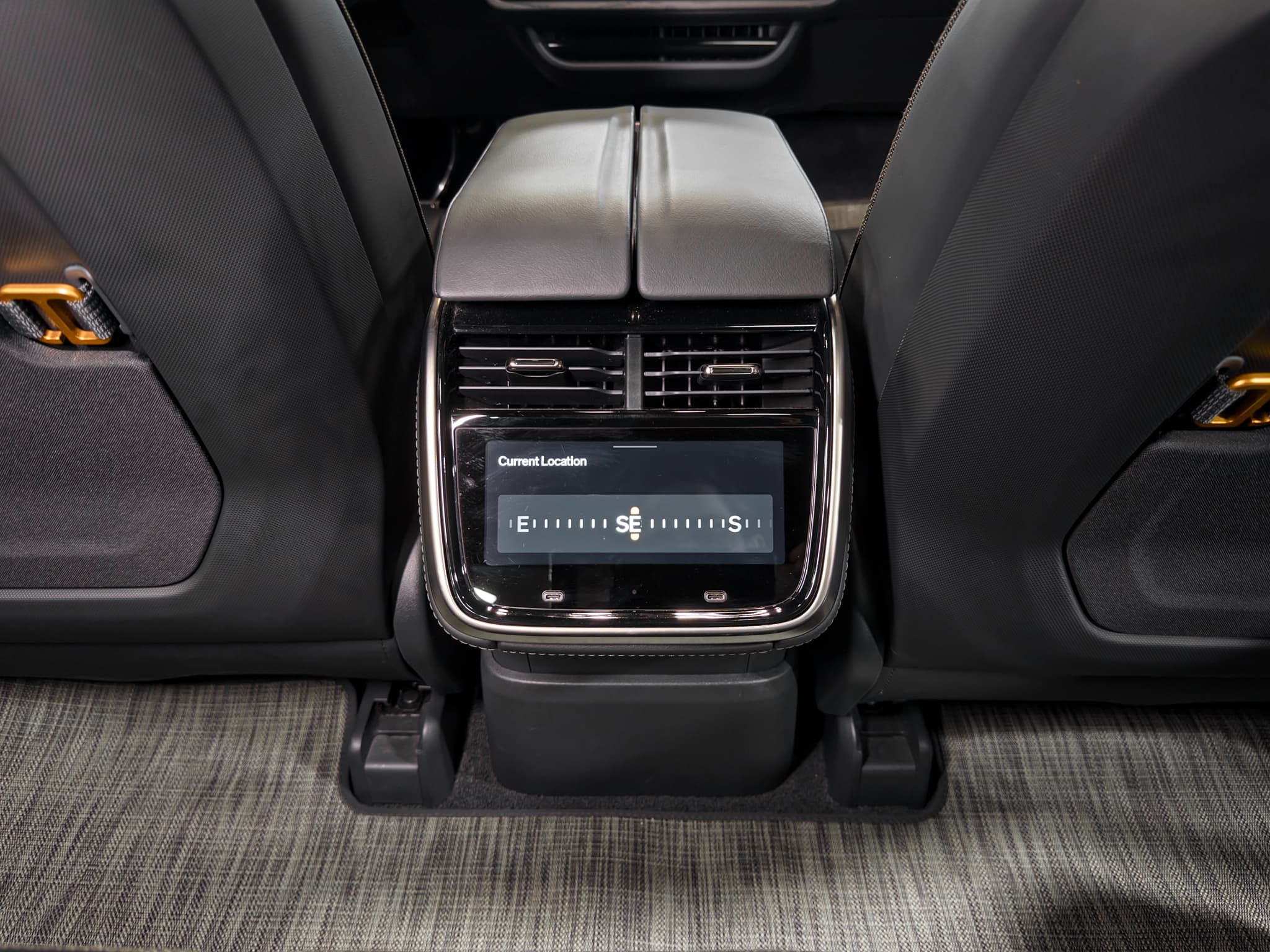 2023 Rivian R1T view 22