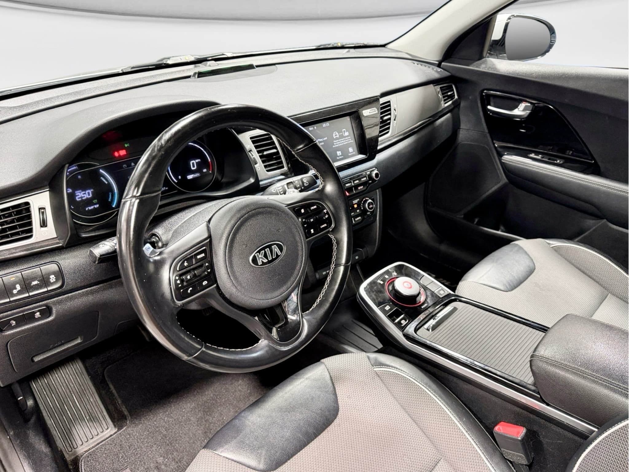 2019 Kia Niro EV view 17