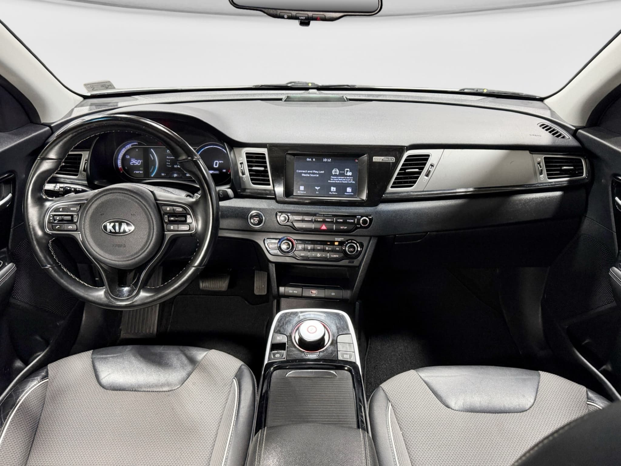 2019 Kia Niro EV view 15