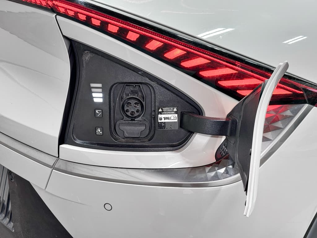 2022 Kia EV6 view 5