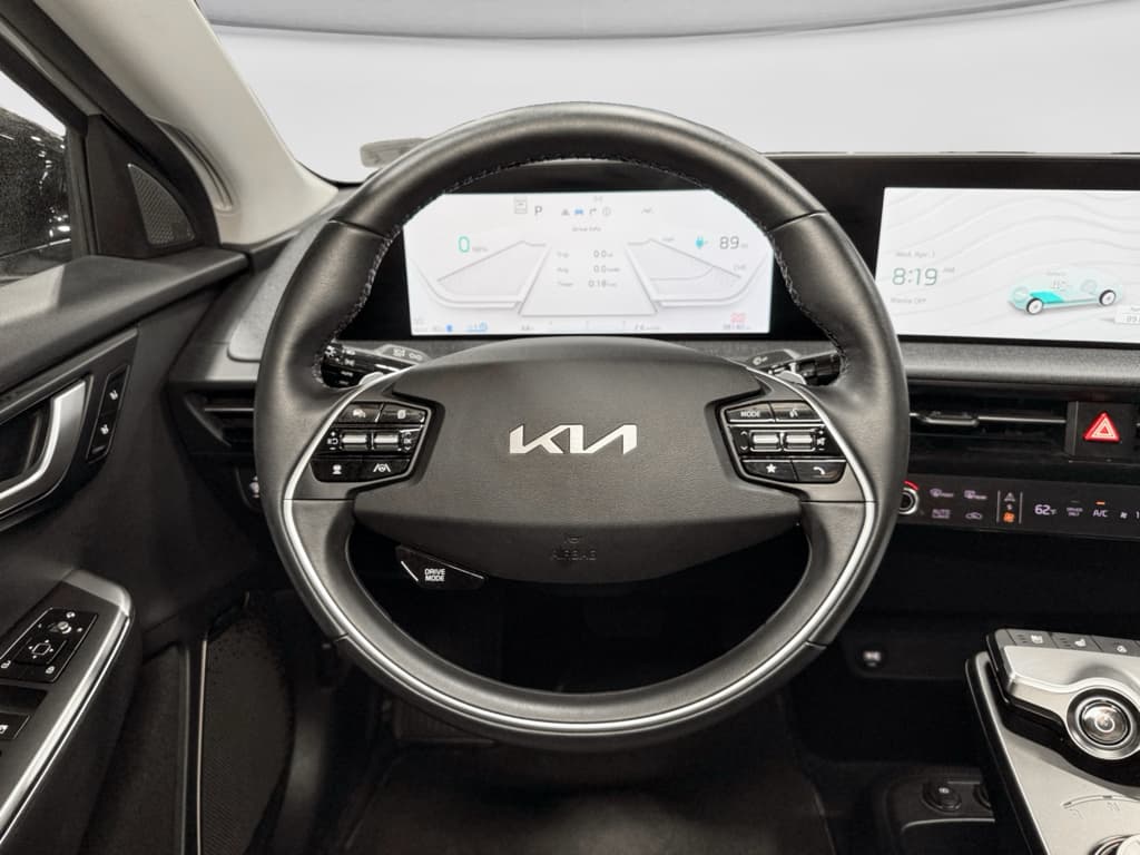 2022 Kia EV6 view 7