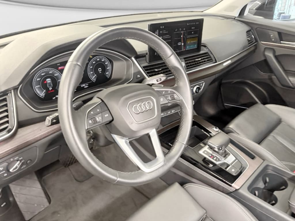 2025 Audi Q5 e view 18