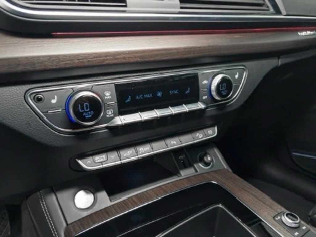 2025 Audi Q5 e view 15
