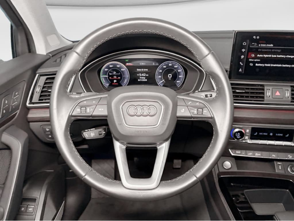 2025 Audi Q5 e view 9