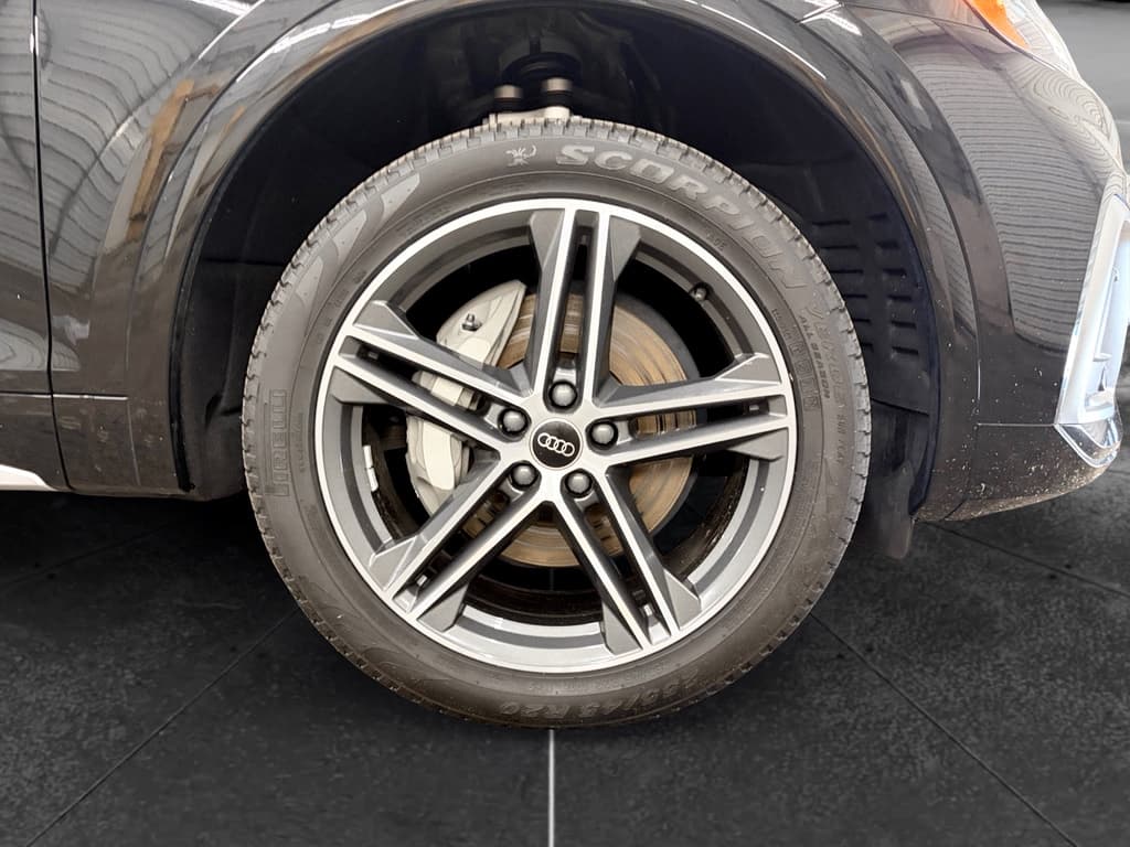2025 Audi Q5 e view 31