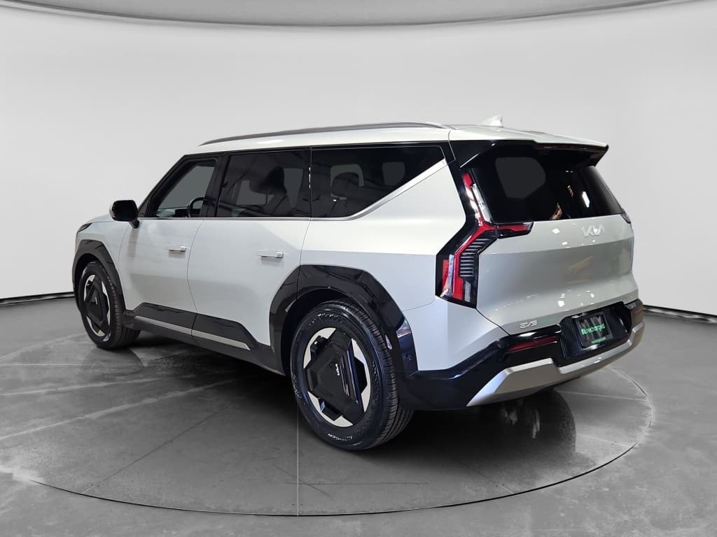 2024 Kia EV9 view 2