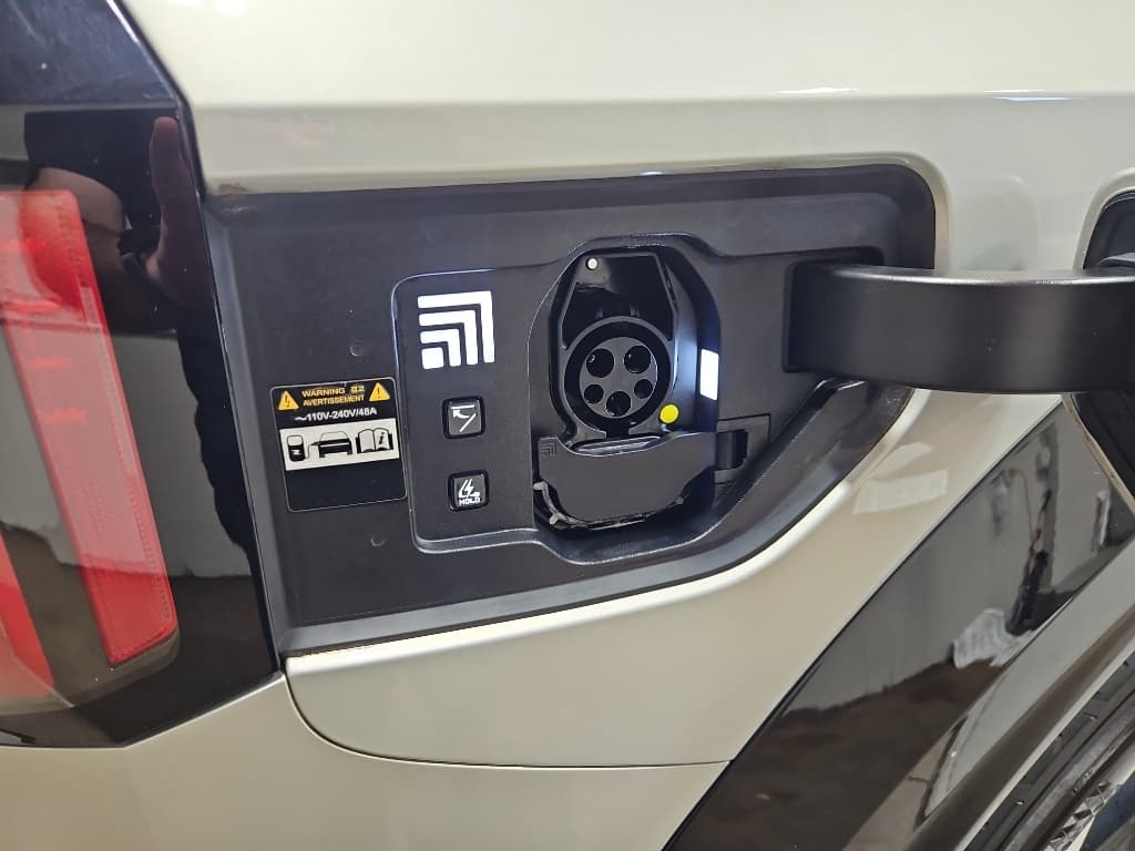 2024 Kia EV9 view 5