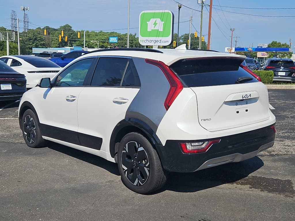 2023 Kia Niro EV view 2