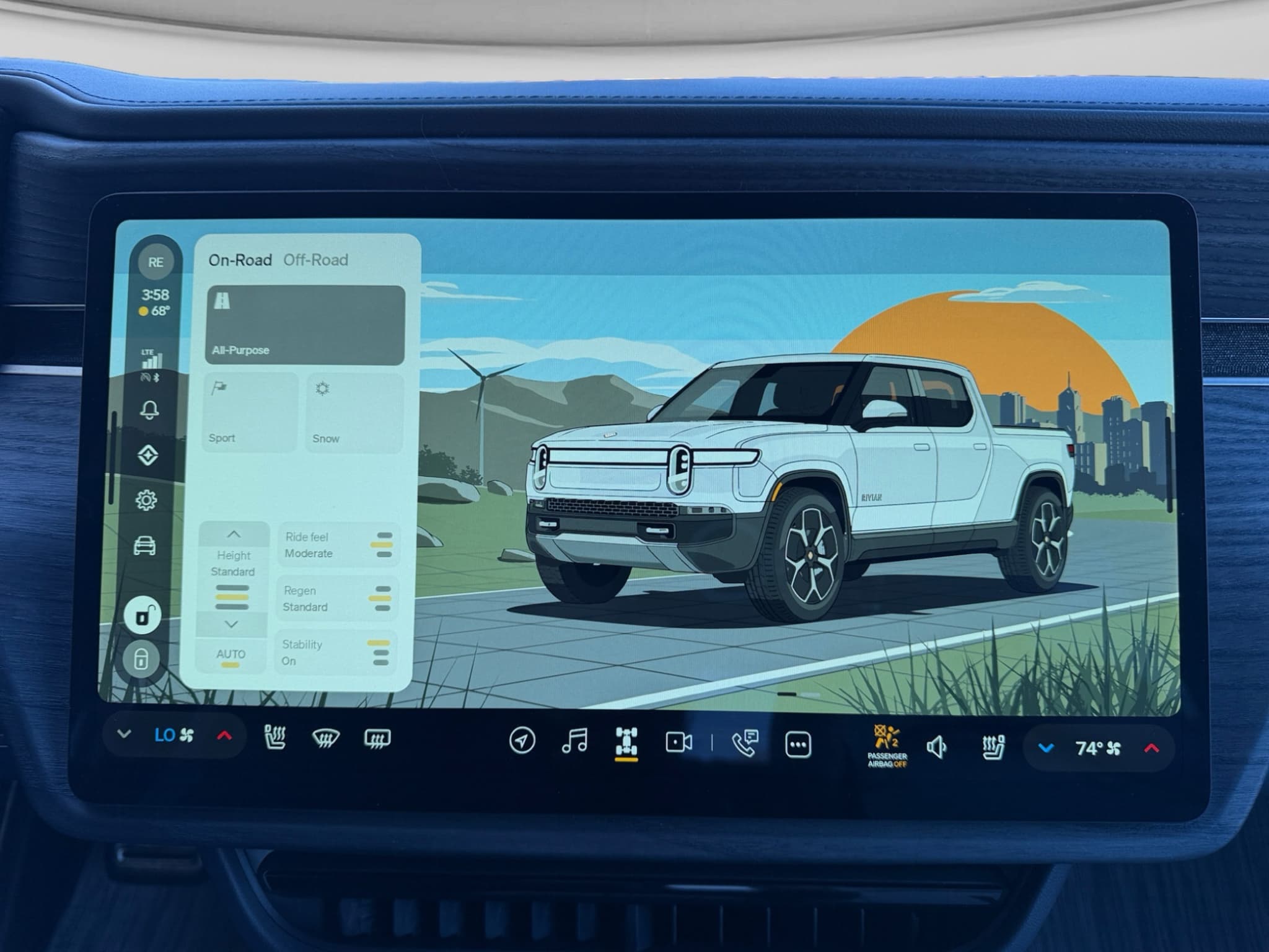 2023 Rivian R1T view 9