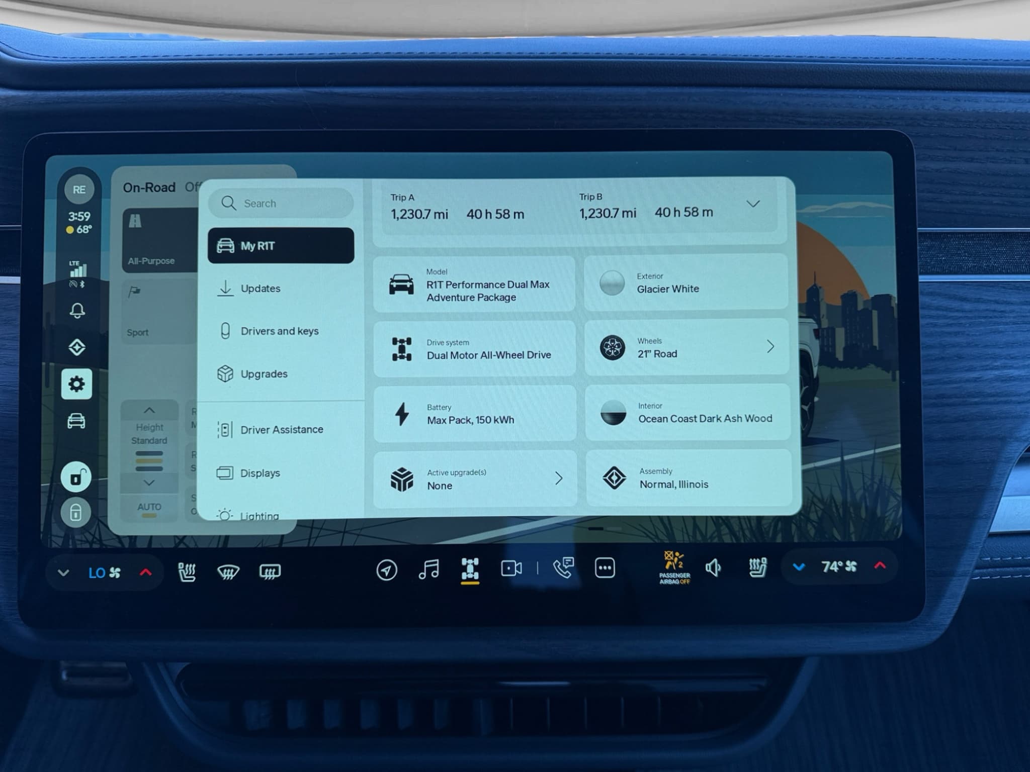 2023 Rivian R1T view 11